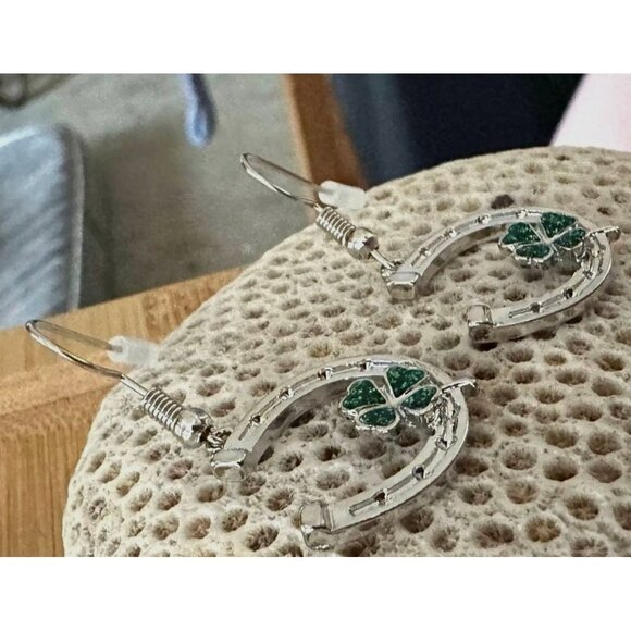 Horseshoe Clover Earrings St Patricks Day Lucky Irish Dangle Hooks New H… - Picture 5 of 9